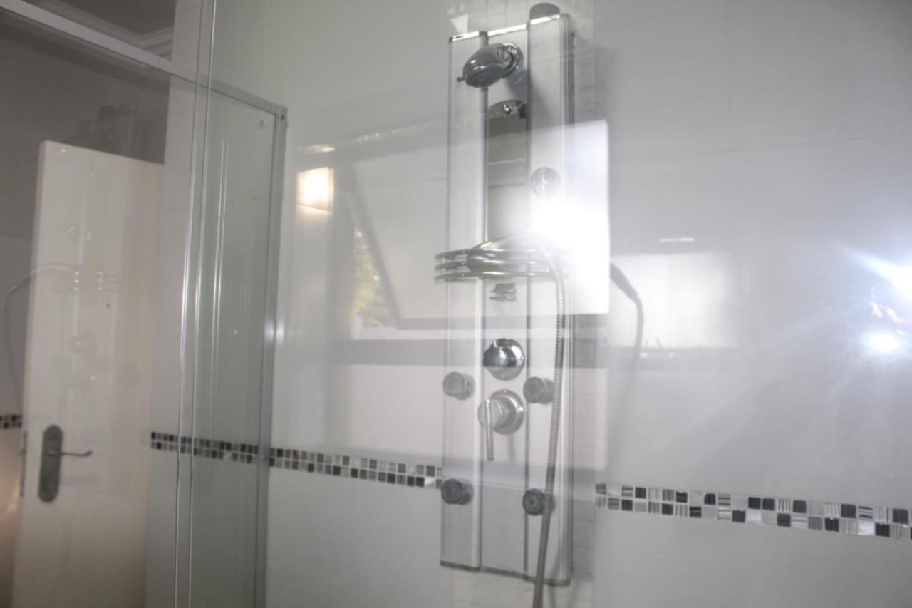 Alu Guesthouse Roodepoort Room photo